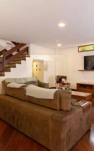Casa à venda com 367m², 4 quartos e 4 vagas Casa à venda com 367m², 4 quartos e 4 vagasFoto 40