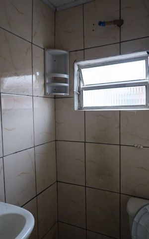 Casa para alugar com 32m², 1 quarto e sem vagaBanheiro
