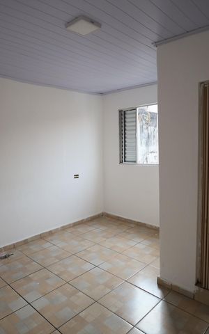 Casa para alugar com 32m², 1 quarto e sem vagaQuarto