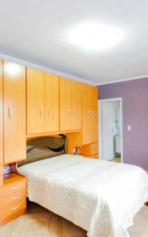 Casa à venda com 200m², 3 quartos e 2 vagasQuarto 3 - Suíte
