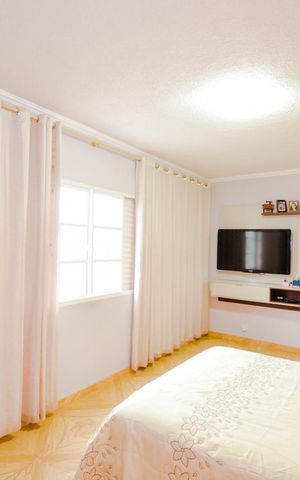 Casa à venda com 200m², 3 quartos e 2 vagasQuarto 3 - Suíte