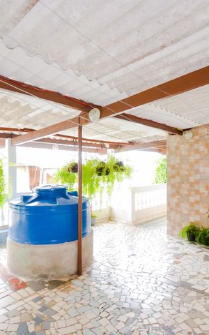 Casa à venda com 200m², 3 quartos e 2 vagasVaranda