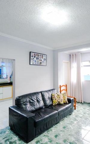 Casa à venda com 200m², 3 quartos e 2 vagasSala