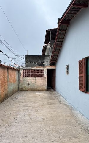 Casa para alugar com 288m², 2 quartos e 2 vagas Casa para alugar com 288m², 2 quartos e 2 vagasQuintal