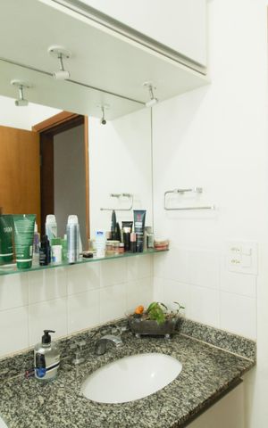 Casa à venda com 180m², 3 quartos e 2 vagasBanheiro
