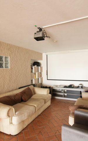 Casa à venda com 180m², 3 quartos e 2 vagasSala de TV