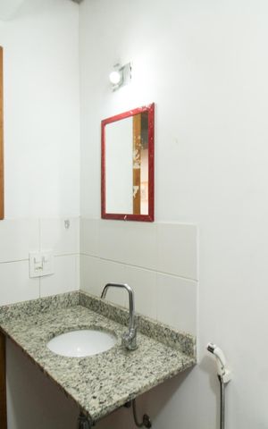 Casa à venda com 180m², 3 quartos e 2 vagasBanheiro