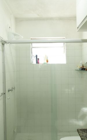 Casa à venda com 180m², 3 quartos e 2 vagasBanheiro