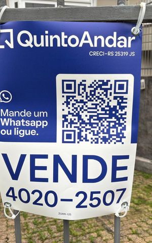 Casa à venda com 226m², 4 quartos e 4 vagas Casa à venda com 226m², 4 quartos e 4 vagasPlaca