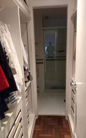 Apartamento à venda com 125m², 3 quartos e 2 vagas Apartamento à venda com 125m², 3 quartos e 2 vagasCloset