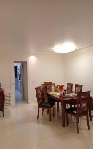 Apartamento à venda com 125m², 3 quartos e 2 vagas Apartamento à venda com 125m², 3 quartos e 2 vagasSala