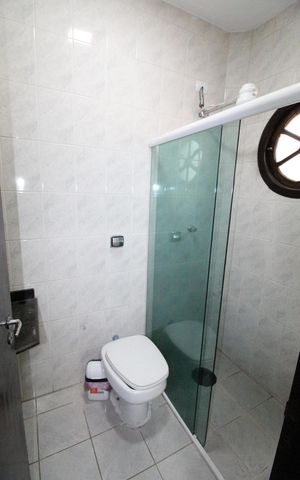 Casa para alugar com 170m², 4 quartos e 2 vagasBanheiro da Suíte 1