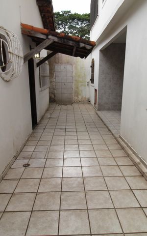 Casa para alugar com 170m², 4 quartos e 2 vagasÁrea de Serviço