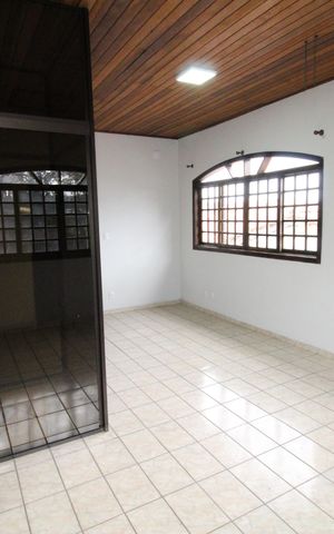 Casa para alugar com 170m², 4 quartos e 2 vagasEdícula Sala