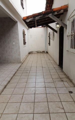 Casa para alugar com 170m², 4 quartos e 2 vagasÁrea de Serviço