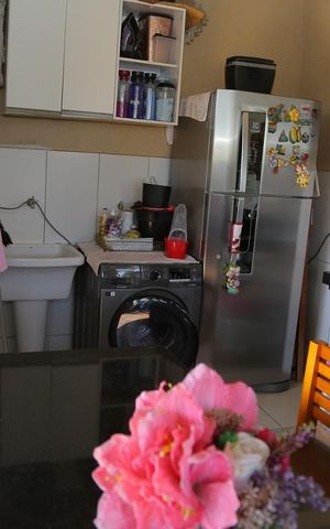 Casa de condomínio à venda com 150m², 3 quartos e 4 vagas