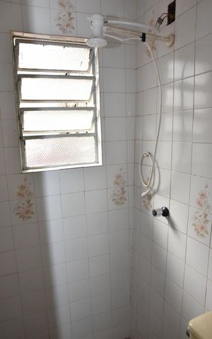 Casa à venda com 159m², 2 quartos e 2 vagasBanheiro da area de serviço