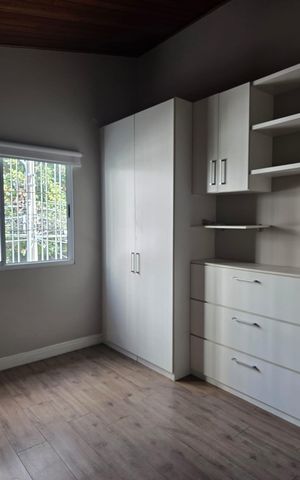 Casa à venda com 197m², 3 quartos e 2 vagas