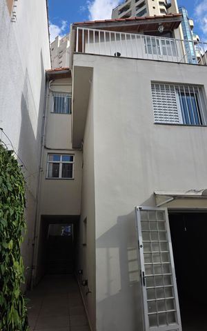 Casa à venda com 197m², 3 quartos e 2 vagas