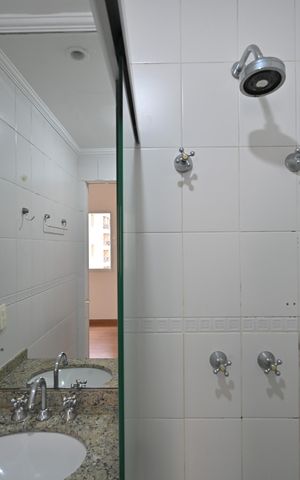 Apartamento à venda com 80m², 3 quartos e 2 vagasBanheiro da Suíte