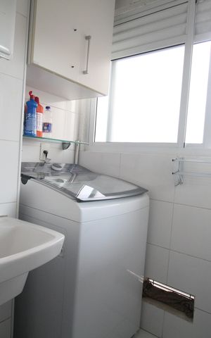 Apartamento à venda com 73m², 2 quartos e 1 vagaÁrea de Serviço