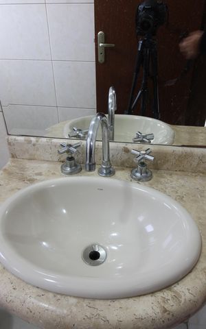 Casa para alugar com 100m², 2 quartos e 2 vagasBanheiro da Suíte 1