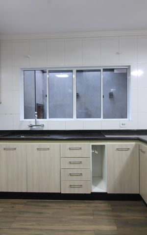 Casa para alugar com 100m², 2 quartos e 2 vagascozinha