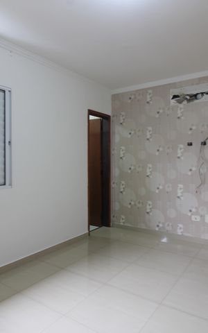 Casa para alugar com 100m², 2 quartos e 2 vagasSuíte 2