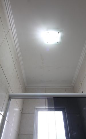Casa para alugar com 100m², 2 quartos e 2 vagasBanheiro da Suíte 1