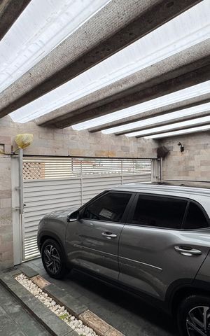 Casa à venda com 203m², 3 quartos e 2 vagas Casa à venda com 203m², 3 quartos e 2 vagasGaragem