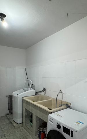 Casa à venda com 203m², 3 quartos e 2 vagas Casa à venda com 203m², 3 quartos e 2 vagasÁrea de Serviço
