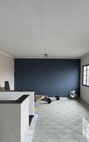 Casa à venda com 203m², 3 quartos e 2 vagas Casa à venda com 203m², 3 quartos e 2 vagasEdícula