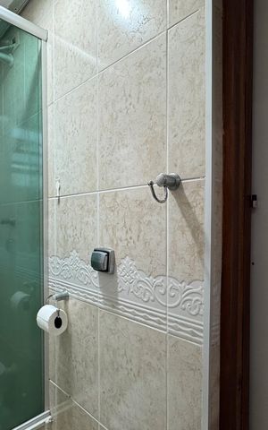 Casa à venda com 203m², 3 quartos e 2 vagas Casa à venda com 203m², 3 quartos e 2 vagasBanheiro Suíte 1