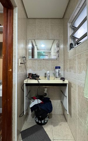 Casa à venda com 203m², 3 quartos e 2 vagas Casa à venda com 203m², 3 quartos e 2 vagasBanheiro Suíte 1