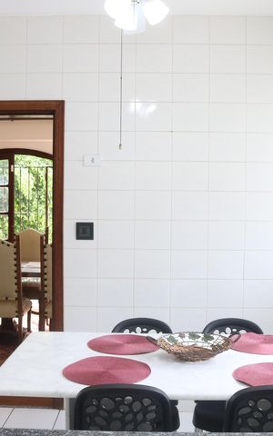 Casa para alugar com 280m², 3 quartos e 4 vagasCozinha 1