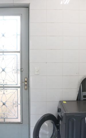 Casa para alugar com 280m², 3 quartos e 4 vagasÁrea de Serviço