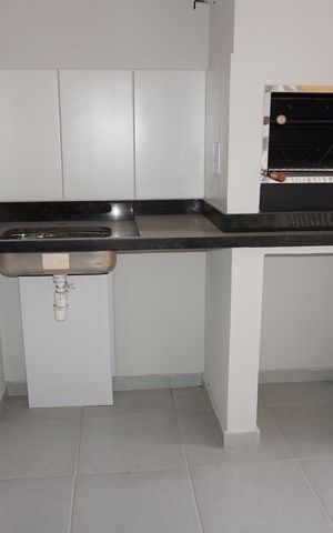 Apartamento para alugar com 82m², 2 quartos e 1 vagaVaranda