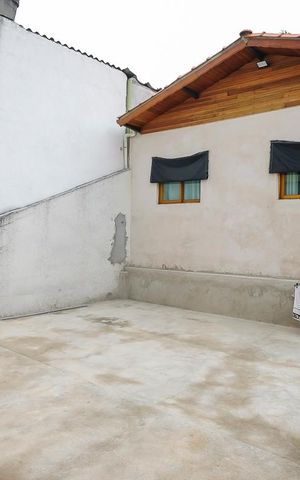 Casa para alugar com 200m², 3 quartos e 3 vagasQuintal