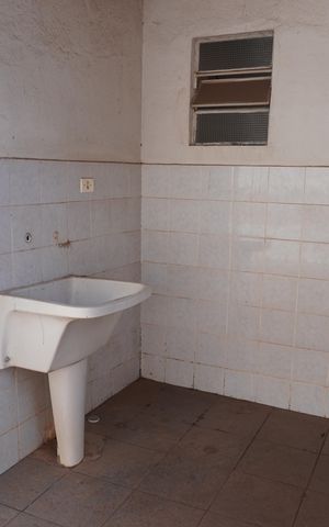 Casa para alugar com 600m², 3 quartos e sem vagaÁrea de Serviço