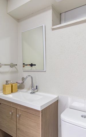 Apartamento à venda com 81m², 2 quartos e 1 vaga Apartamento à venda com 81m², 2 quartos e 1 vagaBanheiro - Suíte