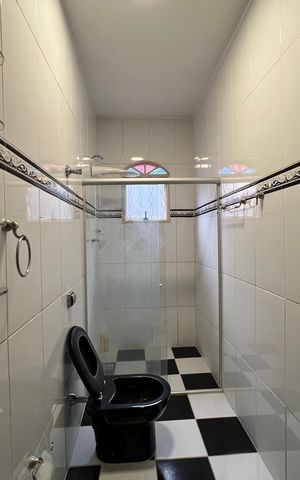 Casa à venda com 186m², 2 quartos e 2 vagas Casa à venda com 186m², 2 quartos e 2 vagasBanheiro da Suíte