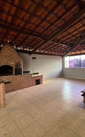 Casa à venda com 186m², 2 quartos e 2 vagas Casa à venda com 186m², 2 quartos e 2 vagasCobertura