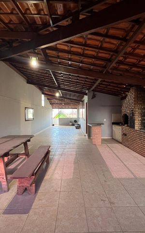 Casa à venda com 186m², 2 quartos e 2 vagas Casa à venda com 186m², 2 quartos e 2 vagasChurrasqueira