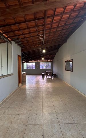 Casa à venda com 186m², 2 quartos e 2 vagas Casa à venda com 186m², 2 quartos e 2 vagasCobertura