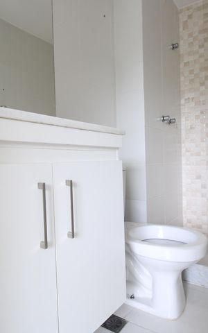 Apartamento à venda com 66m², 3 quartos e 1 vagaBanheiro da suíte