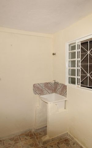 Casa para alugar com 80m², 2 quartos e 1 vagaÁrea de Serviço