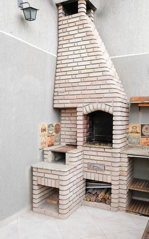 Casa à venda com 127m², 3 quartos e 2 vagasQuintal