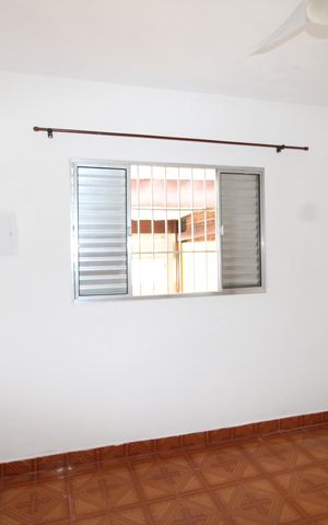 Casa à venda com 50m², 3 quartos e 2 vagasQuarto 1