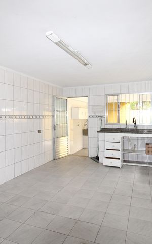 Casa à venda com 50m², 3 quartos e 2 vagasCozinha