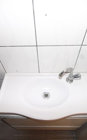 Casa à venda com 50m², 3 quartos e 2 vagasBanheiro 2